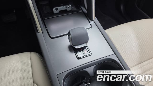 Land Rover Discovery Sport 2025 — ფოტო 18/20