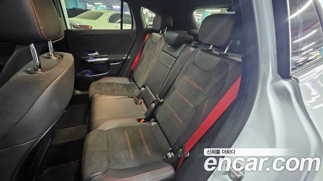 Mercedes-Benz GLA-Class 2023 — Şəkil 14/20