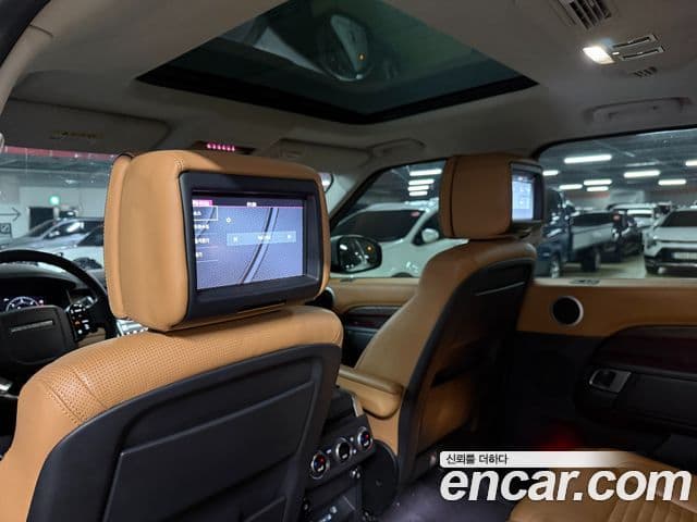 Land Rover Discovery 5 2019 — Фото 17/20