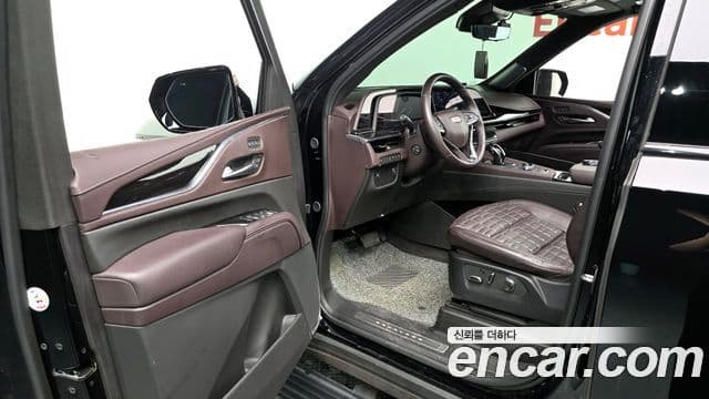 Cadillac Escalade 2023 — Şəkil 8/20