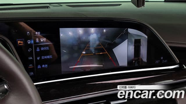 Cadillac Escalade 2023 — фото 13 из 20