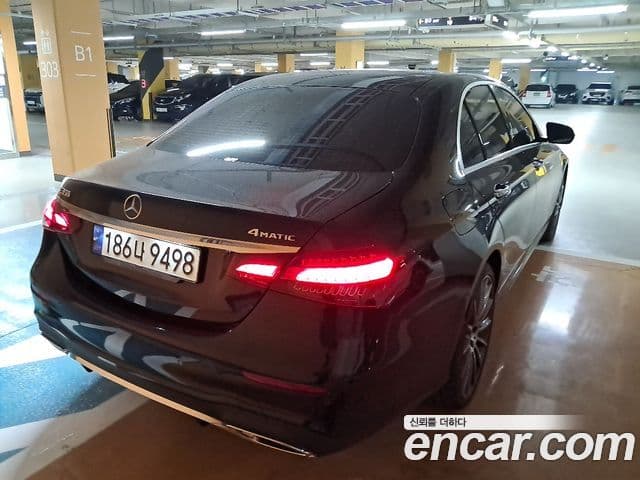 Mercedes-Benz E-Class 2021 — ფოტო 6/18