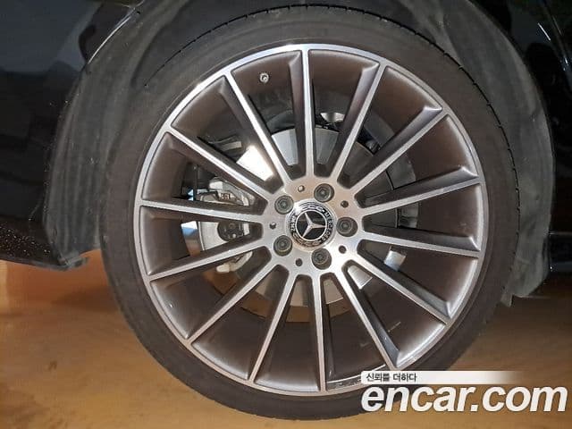 Mercedes-Benz E-Class 2021 — ფოტო 11/18