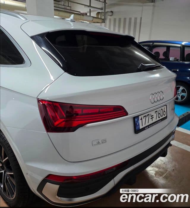 Audi Q5 2023 — Фото 4/10