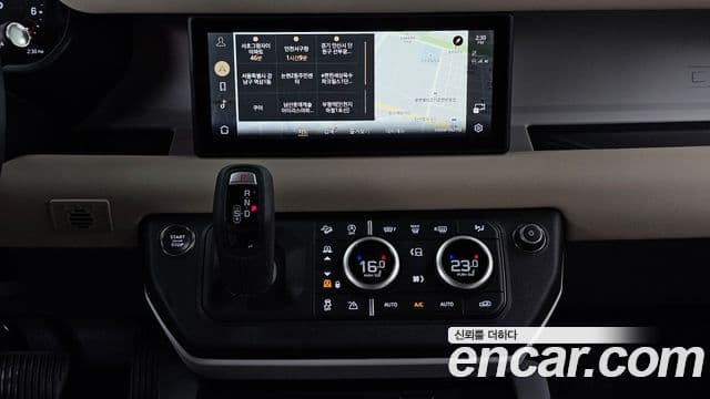 Land Rover Defender 2023 — Фото 14/20