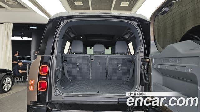 Land Rover Defender 2023 — Фото 20/20