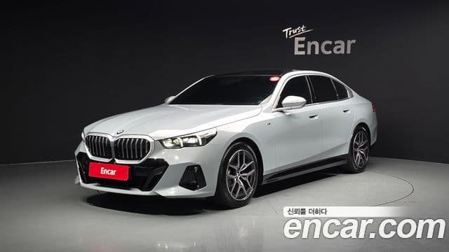 BMW 5 Series 2024 — ფოტო 1/20