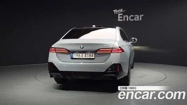 BMW 5 Series 2024 — ფოტო 4/20
