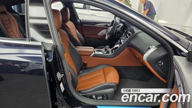 BMW 8 Series 2021 — ფოტო 11/20