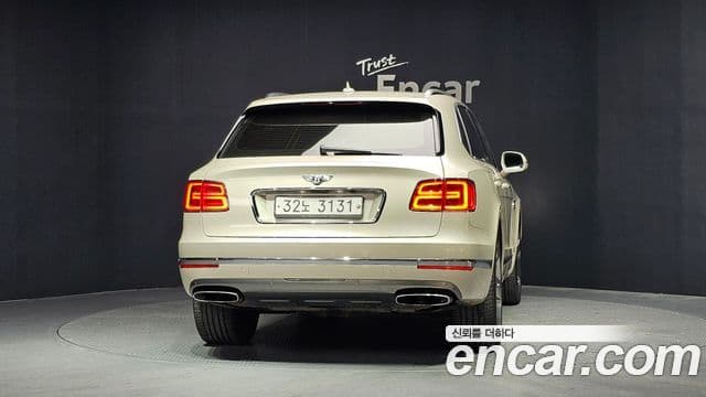 Bentley Bentayga 2018 — Şəkil 4/20