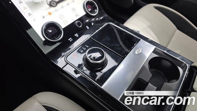Land Rover Range Rover Velar 2018 — Фото 9/20