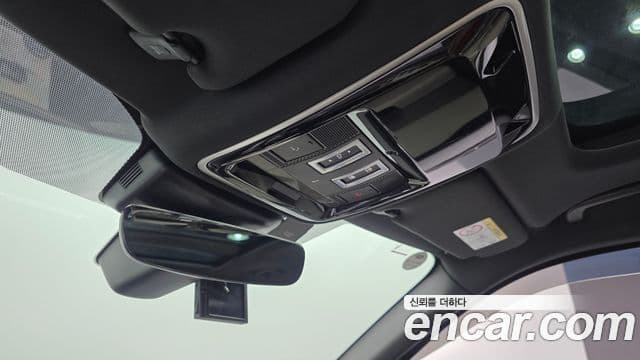 Land Rover Range Rover Velar 2018 — Фото 19/20