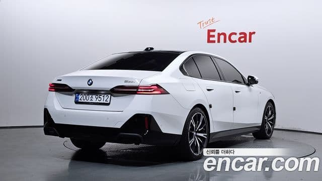 BMW 5 Series 2024 — ფოტო 2/20
