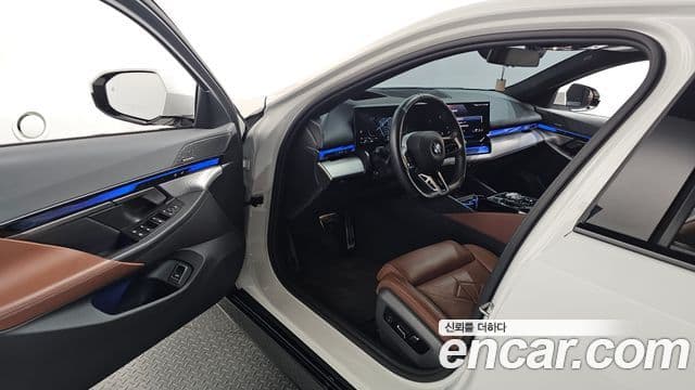 BMW 5 Series 2024 — ფოტო 10/20