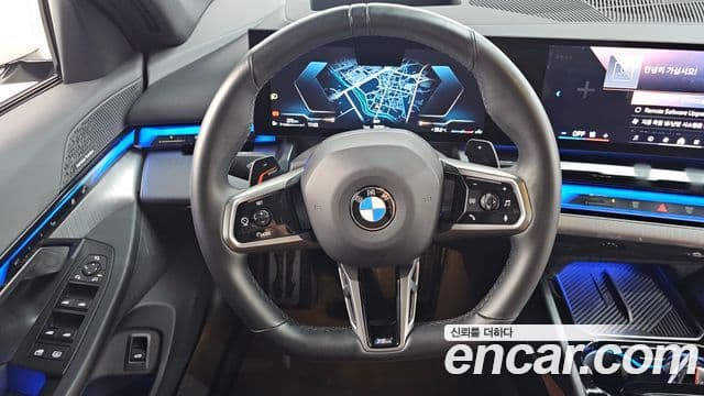 BMW 5 Series 2024 — ფოტო 13/20