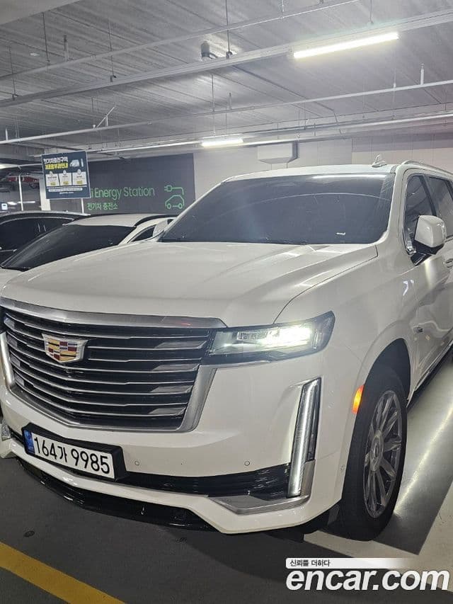 Cadillac Escalade 2022 — Фото 9/10