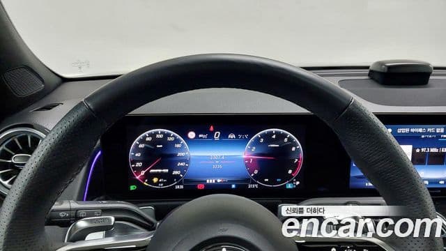 Mercedes-Benz GLB-Class 2025 — ფოტო 7/17