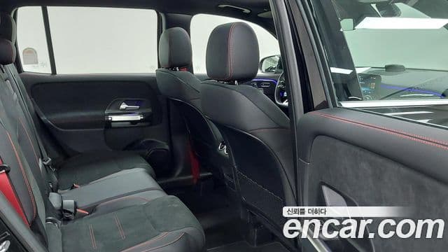 Mercedes-Benz GLB-Class 2025 — ფოტო 9/17