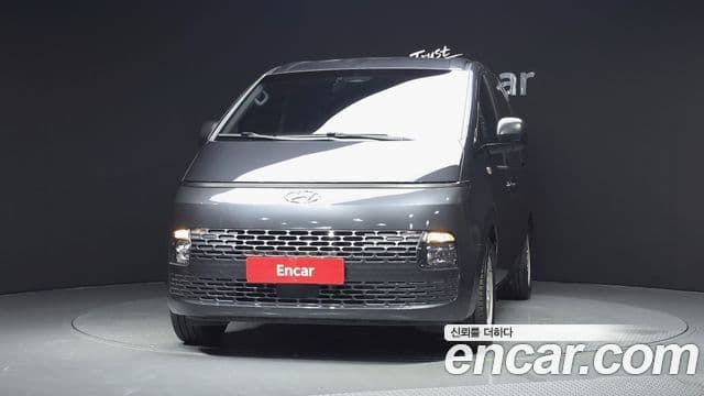 Hyundai Staria 2022 — ფოტო 3/20