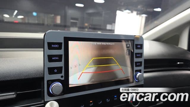 Hyundai Staria 2022 — ფოტო 17/20