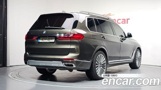 BMW X7 2021 — Фото 2/20