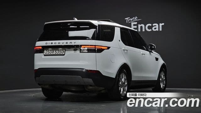 Land Rover Discovery 5 2019 — Фото 2/20