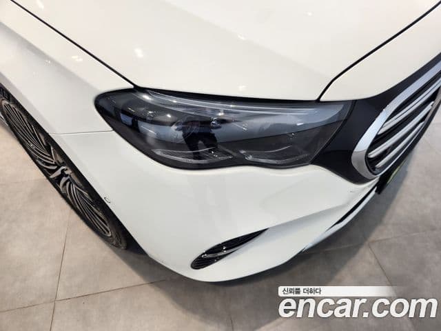 Mercedes-Benz E-Class 2025 — ფოტო 12/20