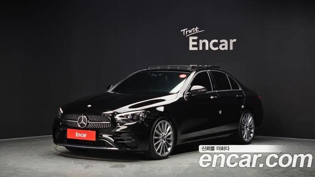 Mercedes-Benz E-Class 2022 — ფოტო 20/20