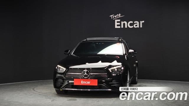 Mercedes-Benz E-Class 2022 — ფოტო 2/20