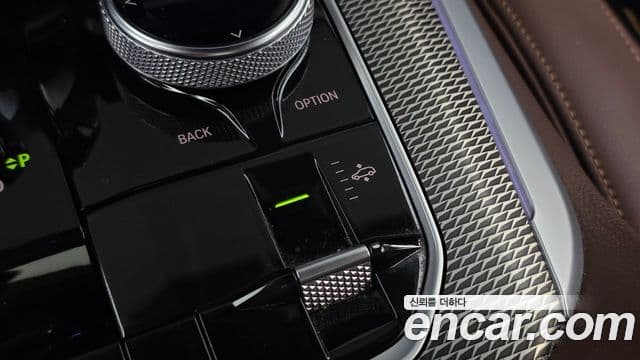 BMW X5 2019 — ფოტო 17/20