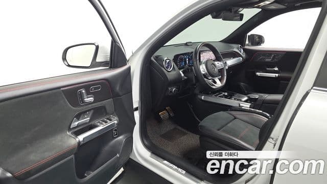 Mercedes-Benz GLB-Class 2021 — ფოტო 9/20