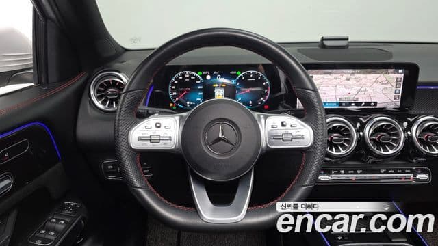 Mercedes-Benz GLB-Class 2021 — ფოტო 11/20
