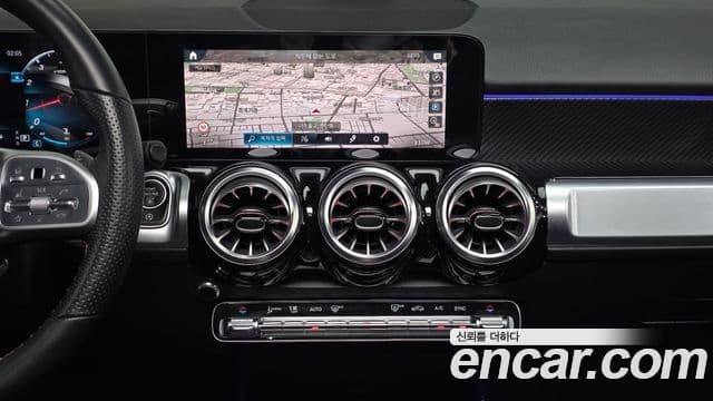 Mercedes-Benz GLB-Class 2021 — ფოტო 12/20