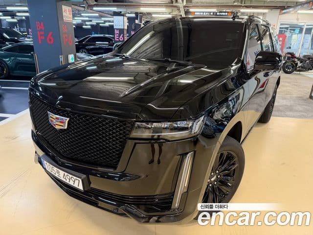 Cadillac Escalade 2023 — Фото 1/20
