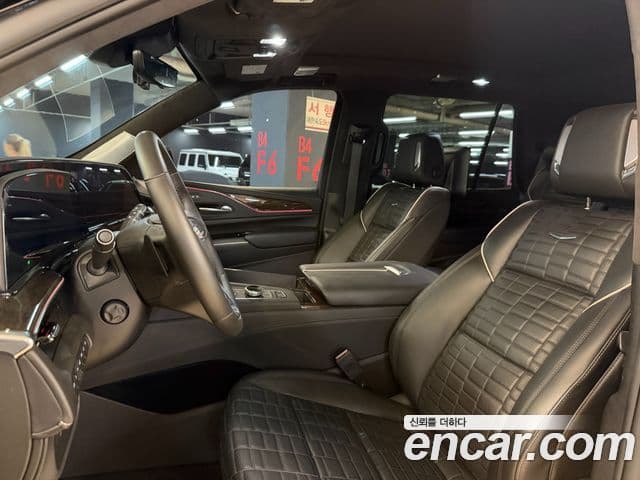 Cadillac Escalade 2023 — Фото 11/20