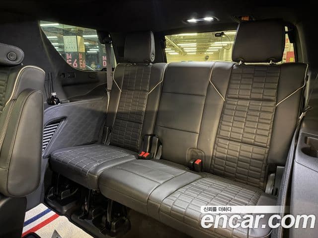 Cadillac Escalade 2023 — Фото 14/20
