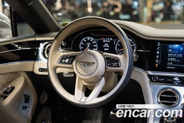 Bentley Continental GT 2021 — ფოტო 6/9