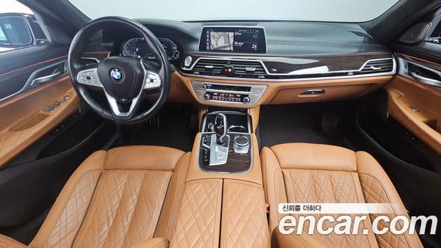 BMW 7 Series 2020 — ფოტო 6/20