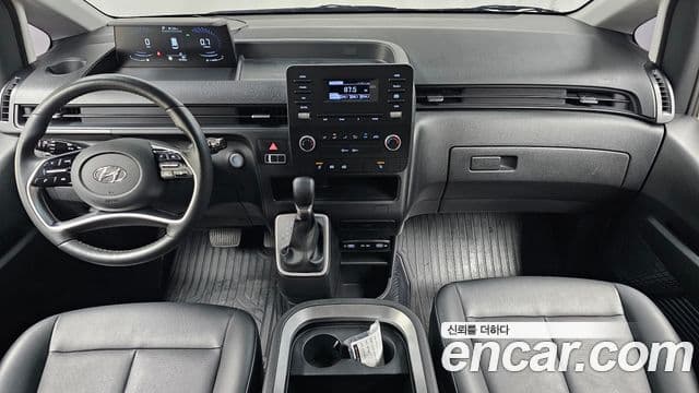 Hyundai Staria 2022 — ფოტო 7/20
