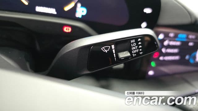 Porsche Taycan 2022 — Photo 10/37