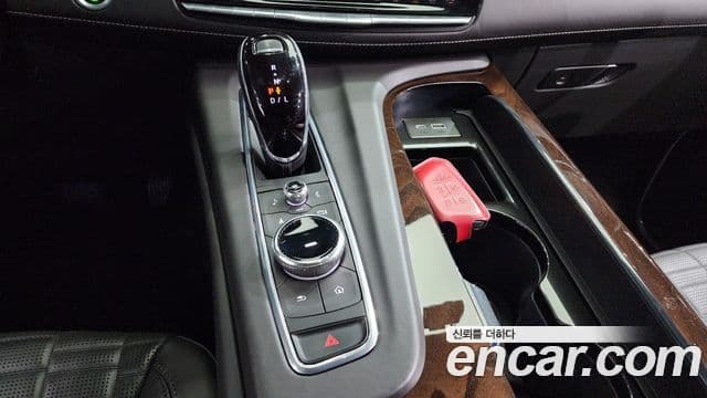 Cadillac Escalade 2022 — Şəkil 9/20