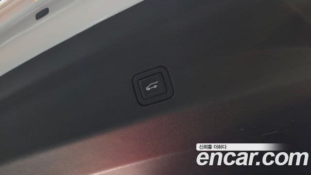 Cadillac Escalade 2023 — Фото 20/20