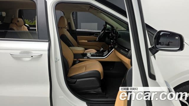 Kia Carnival 2022 — ფოტო 11/20