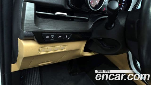 Kia Carnival 2022 — ფოტო 17/20
