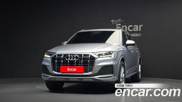 Audi Q7 2021 — Фото 3/20