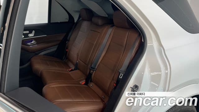 Mercedes-Benz GLE-Class 2025 — ფოტო 12/20