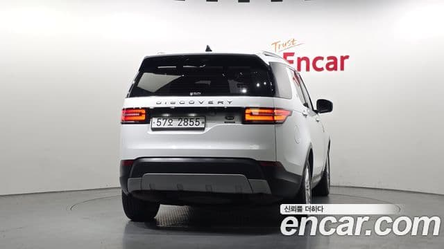Land Rover Discovery 5 2019 — ფოტო 4/20