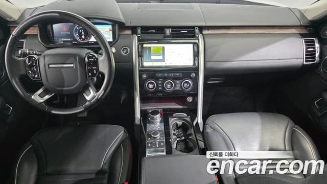 Land Rover Discovery 5 2019 — ფოტო 7/20