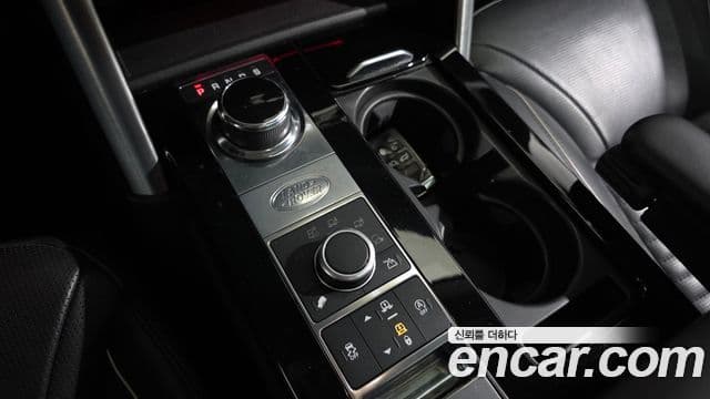 Land Rover Discovery 5 2019 — ფოტო 9/20