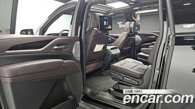 Cadillac Escalade 2022 — Фото 11/20